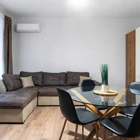 La Luna - High-end 2bd Flat In The Centre By Flat Mаnager Апартаменты *