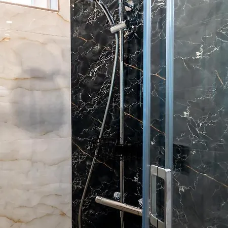 Апартаменты La Luna - High-end 2bd Flat In The Centre By Flat Mаnager