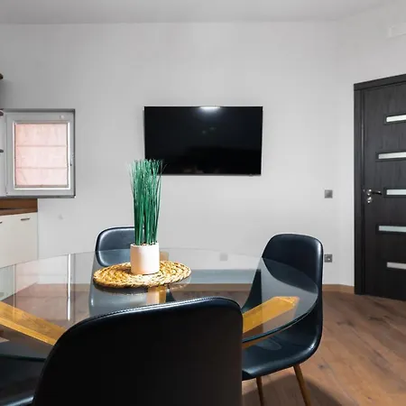 Apartmán La Luna - High-end 2bd Flat In The Centre By Flat Mаnager *