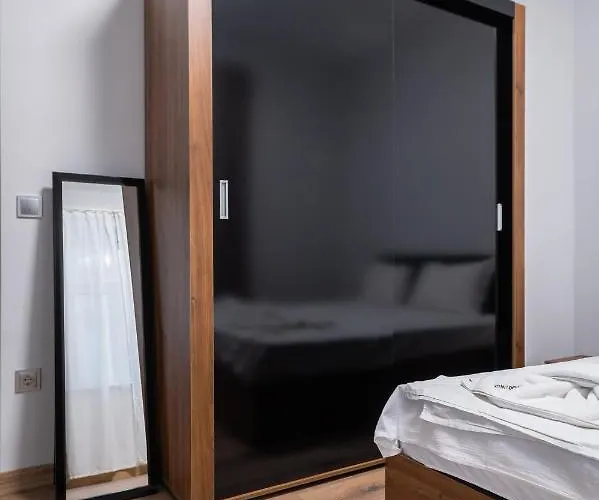 Modern 2Bd 2Ba Designer Apartment - Prime Location By Flat Mаnager *