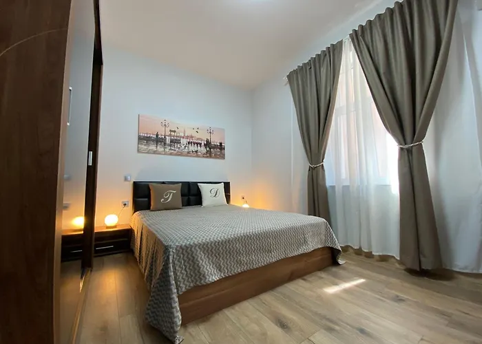 Modern 2Bd 2Ba Designer Apartment - Prime Location By Flat Mаnager *