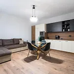 Modern 2bd 2ba Designer - Prime Location By Flat Mаnager דירה *