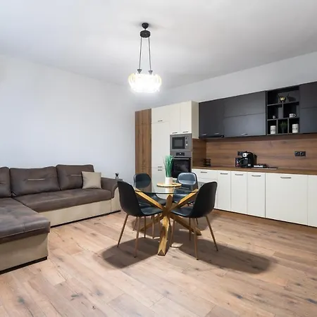 La Luna - High-end 2bd Flat In The Centre By Flat Mаnager شقة *