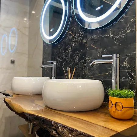 La Luna - High-end 2bd Flat In The Centre By Flat Mаnager *