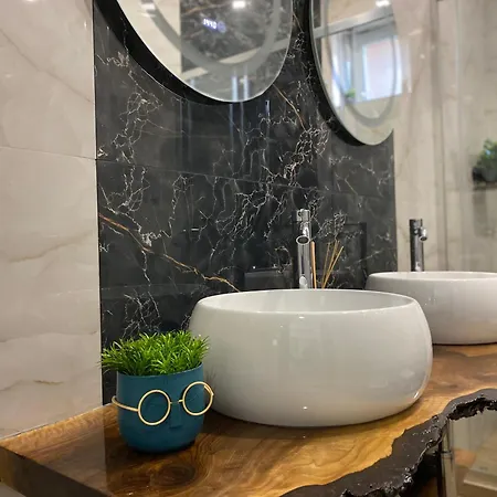 La Luna - High-end 2bd Flat In The Centre By Flat Mаnager شقة